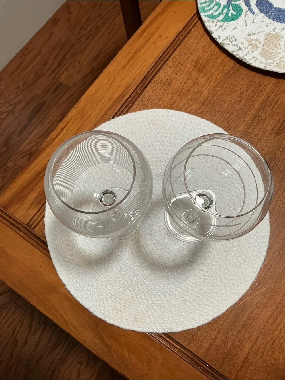 Clear Decorative Balloon Wine Glasses with Etched Stripe Pattern - Set of 2